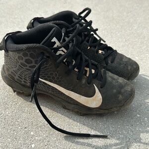 Nike baseball cleats youth